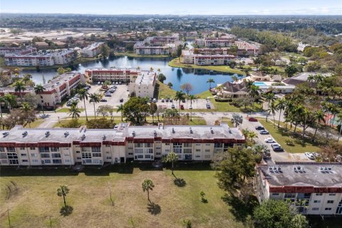 Copropriété à vendre à Sunrise, Floride: 2 chambres, 78.97 m2 № 2084387 - photo 16