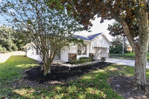 House in Clermont, Florida 4 bedrooms, 199.09 sq.m. № 2427528 - photo 2
