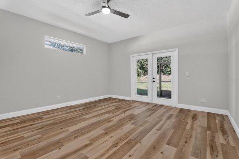 House in Clermont, Florida 4 bedrooms, 199.09 sq.m. № 2427528 - photo 18