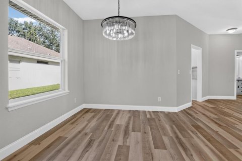 House in Clermont, Florida 4 bedrooms, 199.09 sq.m. № 2427528 - photo 6
