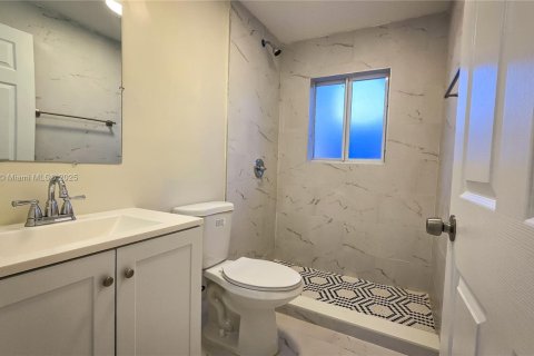 House in Miami, Florida 3 bedrooms, 85.19 sq.m. № 1743924 - photo 9
