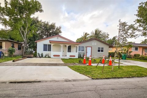 House in Miami, Florida 3 bedrooms, 85.19 sq.m. № 1743924 - photo 12