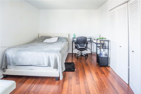 Copropriété à vendre à Hallandale Beach, Floride: 2 chambres, 139.35 m2 № 1781448 - photo 17