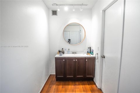 Copropriété à vendre à Hallandale Beach, Floride: 2 chambres, 139.35 m2 № 1781448 - photo 22