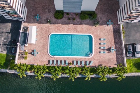 Copropriété à vendre à Hallandale Beach, Floride: 2 chambres, 139.35 m2 № 1781448 - photo 5