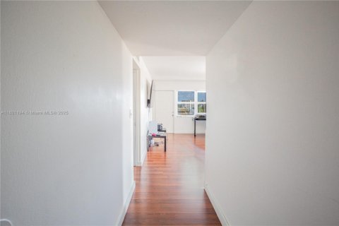 Copropriété à vendre à Hallandale Beach, Floride: 2 chambres, 139.35 m2 № 1781448 - photo 9