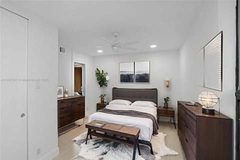 Condominio en venta en Miami, Florida, 2 dormitorios, 122.72 m2 № 1965680 - foto 4