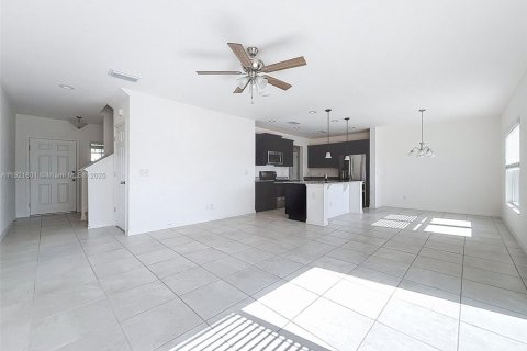 Casa en venta en Davenport, Florida, 4 dormitorios № 1975378 - foto 17