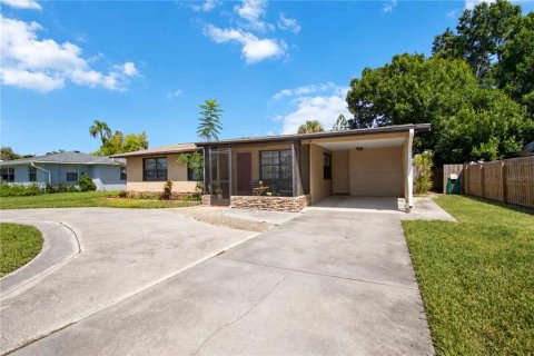 House in Sarasota, Florida 4 bedrooms, 102.94 sq.m. № 2393460 - photo 2