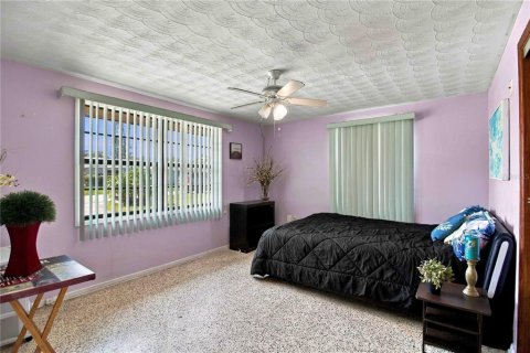 House in Sarasota, Florida 4 bedrooms, 102.94 sq.m. № 2393460 - photo 18