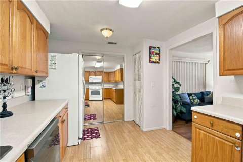 House in Sarasota, Florida 4 bedrooms, 102.94 sq.m. № 2393460 - photo 14