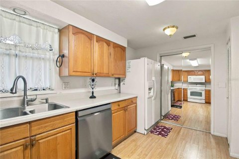 House in Sarasota, Florida 4 bedrooms, 102.94 sq.m. № 2393460 - photo 13