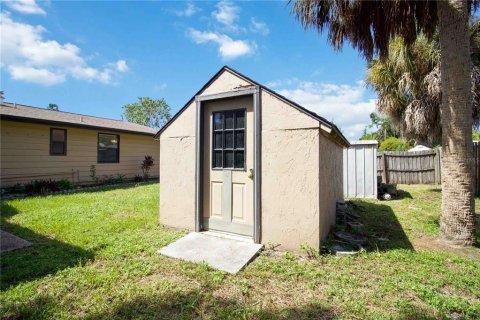 House in Sarasota, Florida 4 bedrooms, 102.94 sq.m. № 2393460 - photo 23