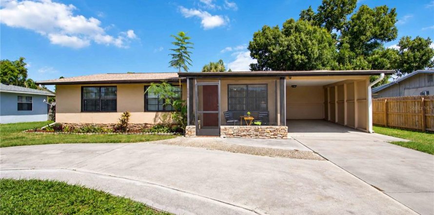 House in Sarasota, Florida 4 bedrooms, 102.94 sq.m. № 2393460
