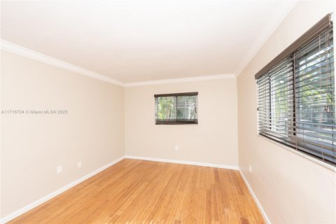 Condo in Key Biscayne, Florida, 2 bedrooms  № 1470342 - photo 12
