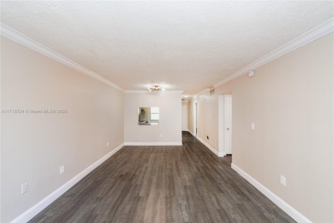 Condo in Key Biscayne, Florida, 2 bedrooms  № 1470342 - photo 3
