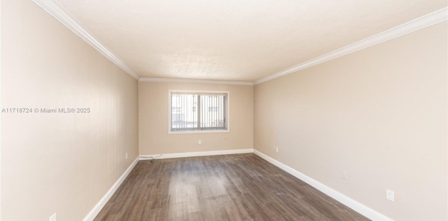 Condo in Key Biscayne, Florida, 2 bedrooms  № 1470342