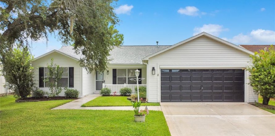 House in The Villages, Florida 3 bedrooms, 129.32 sq.m. № 1898691