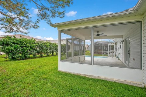 House in The Villages, Florida 3 bedrooms, 129.32 sq.m. № 1898691 - photo 25