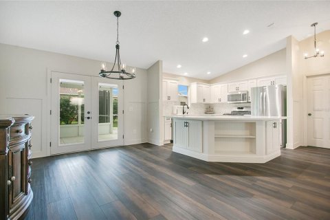 House in The Villages, Florida 3 bedrooms, 129.32 sq.m. № 1898691 - photo 7