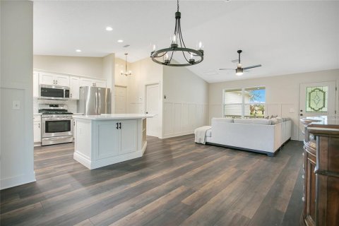House in The Villages, Florida 3 bedrooms, 129.32 sq.m. № 1898691 - photo 5
