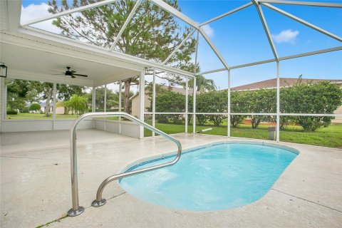 House in The Villages, Florida 3 bedrooms, 129.32 sq.m. № 1898691 - photo 21