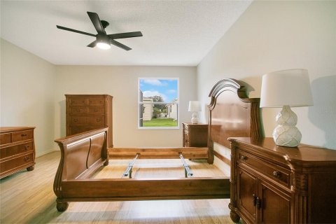 House in The Villages, Florida 3 bedrooms, 129.32 sq.m. № 1898691 - photo 12