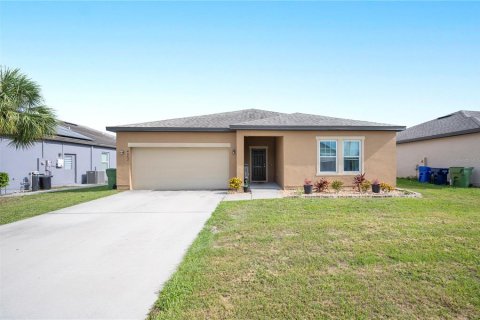 House in Winter Haven, Florida 4 bedrooms, 185.71 sq.m. № 1789938 - photo 1