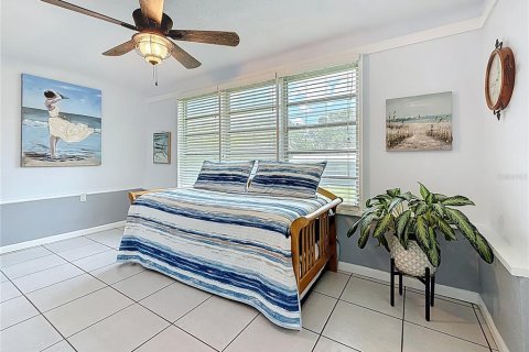 House in Largo, Florida 2 bedrooms, 150.69 sq.m. № 1795413 - photo 23