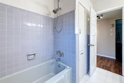 House in Largo, Florida 2 bedrooms, 150.69 sq.m. № 1795413 - photo 27