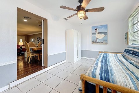 House in Largo, Florida 2 bedrooms, 150.69 sq.m. № 1795413 - photo 24