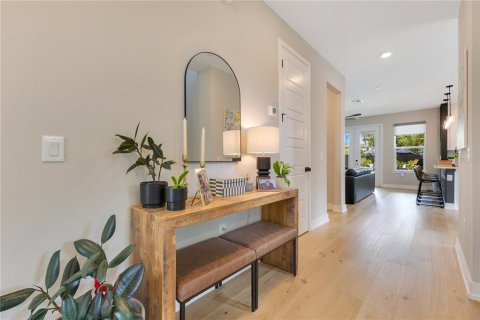 Casa en venta en Orlando, Florida, 5 dormitorios, 216.37 m2 № 1676016 - foto 10