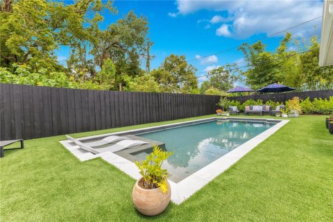 Casa en venta en Orlando, Florida, 5 dormitorios, 216.37 m2 № 1676016 - foto 2