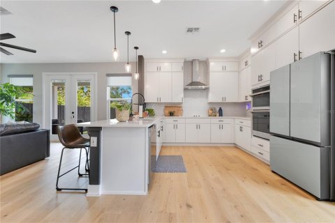 Casa en venta en Orlando, Florida, 5 dormitorios, 216.37 m2 № 1676016 - foto 15