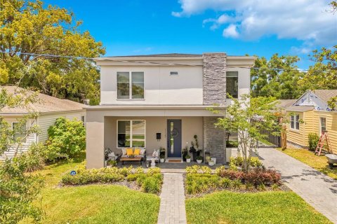 Casa en venta en Orlando, Florida, 5 dormitorios, 216.37 m2 № 1676016 - foto 3
