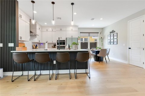 Casa en venta en Orlando, Florida, 5 dormitorios, 216.37 m2 № 1676016 - foto 23