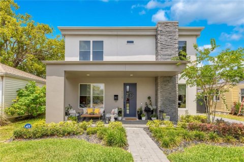Casa en venta en Orlando, Florida, 5 dormitorios, 216.37 m2 № 1676016 - foto 1