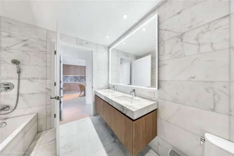 Copropriété à vendre à Miami Beach, Floride: 1 chambre, 93.83 m2 № 2035447 - photo 10