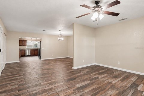Villa ou maison à vendre à Bartow, Floride: 2 chambres, 134.52 m2 № 2430499 - photo 11
