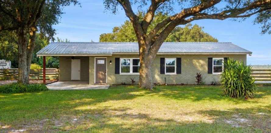Villa ou maison à Bartow, Floride 2 chambres, 134.52 m2 № 2430499