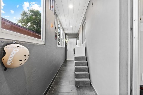 Villa ou maison à vendre à Miami, Floride: 2 chambres, 109.9 m2 № 1889629 - photo 27