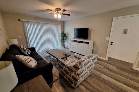 Copropriété à louer à Sarasota, Floride: 2 chambres, 81.38 m2 № 1444594 - photo 4