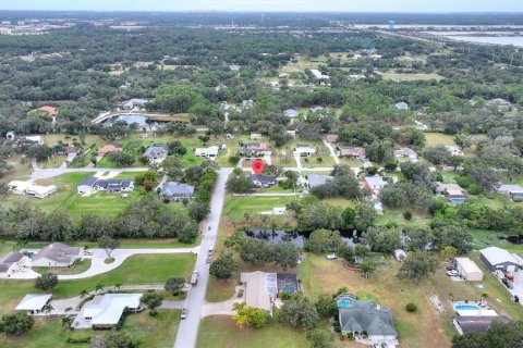 House in Sarasota, Florida 3 bedrooms, 161.56 sq.m. № 2118019 - photo 30