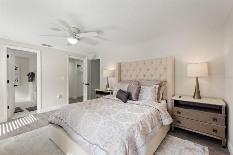 House in Sarasota, Florida 3 bedrooms, 161.56 sq.m. № 2118019 - photo 19