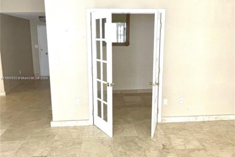 Copropriété à louer à Miami Beach, Floride: 2 chambres, 144.93 m2 № 2019346 - photo 5