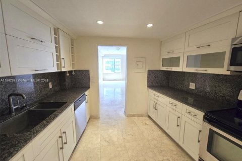 Copropriété à louer à Miami Beach, Floride: 2 chambres, 144.93 m2 № 2019346 - photo 8