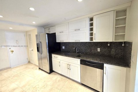 Copropriété à louer à Miami Beach, Floride: 2 chambres, 144.93 m2 № 2019346 - photo 7