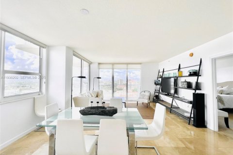 Copropriété à louer à Aventura, Floride: 2 chambres, 115.66 m2 № 1994250 - photo 2