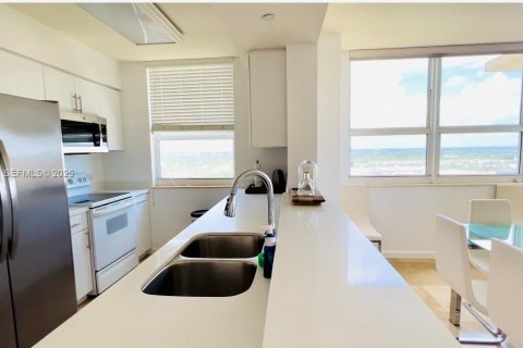 Copropriété à louer à Aventura, Floride: 2 chambres, 115.66 m2 № 1994250 - photo 4