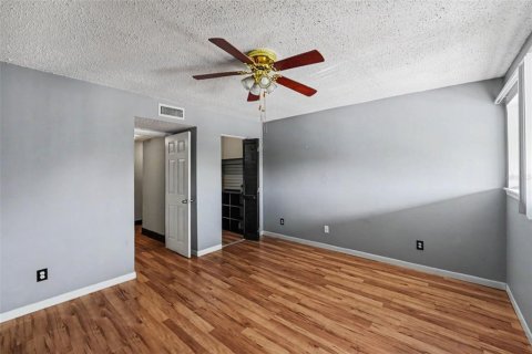 Купить кондоминиум в Тампа, Флорида 4 комнаты, 99.22м2, № 2094933 - фото 11